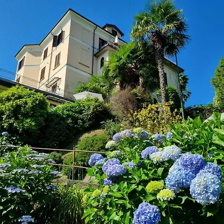 Camelie With Private Baveno